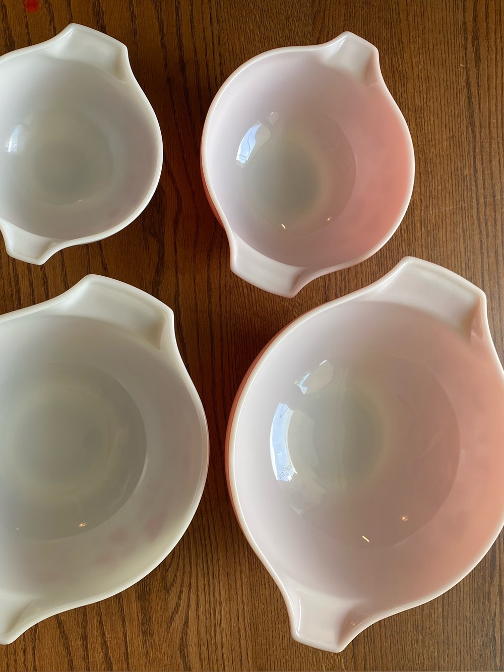 Vintage Pyrex mixing bowls are in the iconic Pink Gooseberry pattern. - Picture 3 of 14